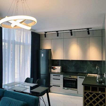 Sunny Apartment 5 Odessa Dış mekan fotoğraf