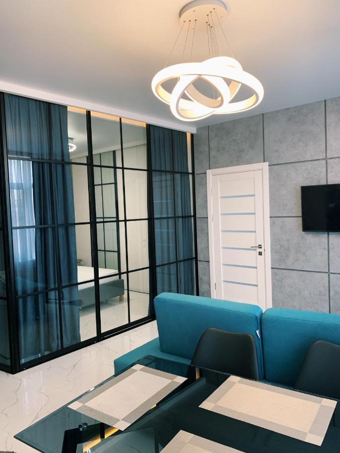 Sunny Apartment 5 Odessa Dış mekan fotoğraf