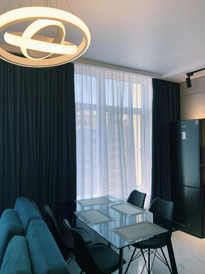 Sunny Apartment 5 Odessa Dış mekan fotoğraf