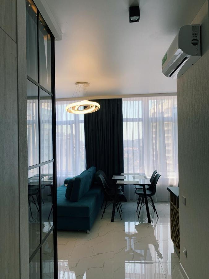 Sunny Apartment 5 Odessa Dış mekan fotoğraf